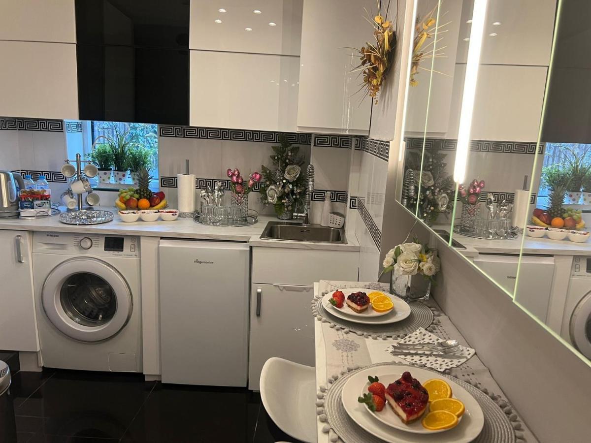 Apartment Luxe Free Wifi, Free Parking, Free Netflix Friern Barnet Екстериор снимка