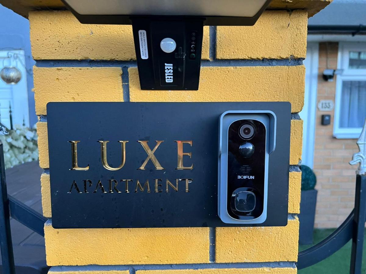 Apartment Luxe Free Wifi, Free Parking, Free Netflix Friern Barnet Екстериор снимка