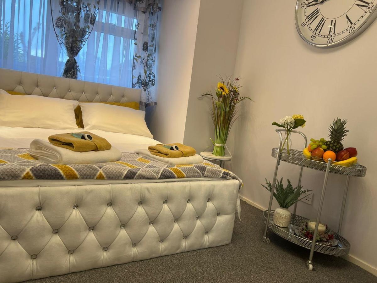 Apartment Luxe Free Wifi, Free Parking, Free Netflix Friern Barnet Екстериор снимка