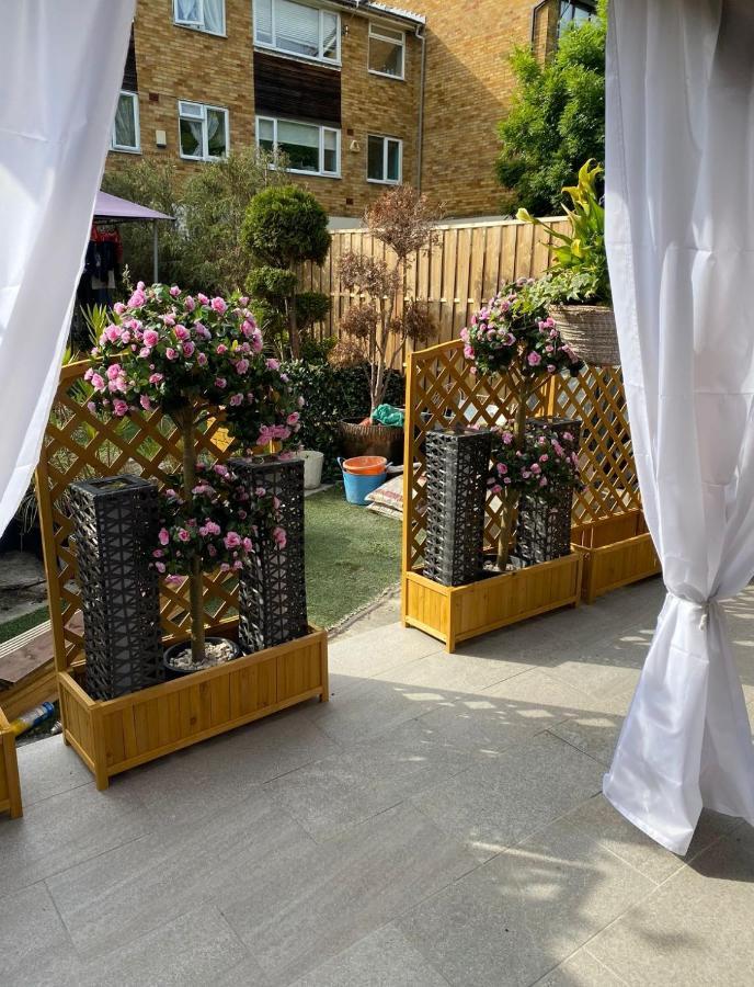Apartment Luxe Free Wifi, Free Parking, Free Netflix Friern Barnet Екстериор снимка